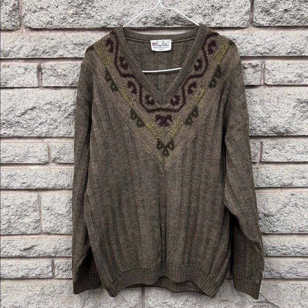 Vintage Earthy V-Neck Sweater with Patterned Detail